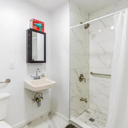 Homelike Suites In The Heart Of China Town New York Exterior photo